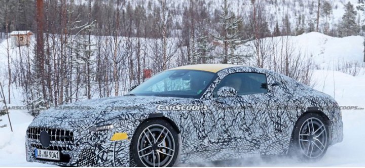 Полноприводный прототип Mercedes-AMG GT 2023 года вышел на тесты по заснеженным дорогам