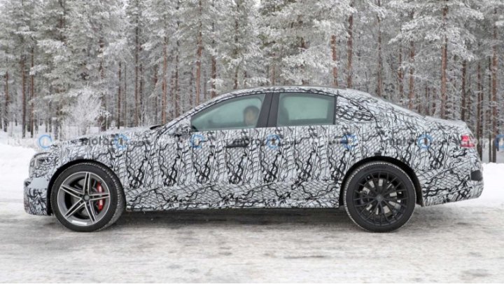 Mercedes E-Class нуждается в обновлении. Автомобиль текущего поколения дебютировал в 2017 модельном…