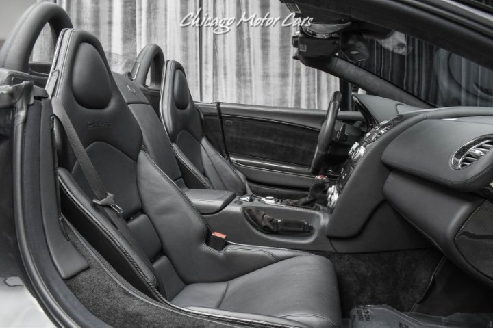 Автомобиль выставлен на продажу через Chicago Motor Cars по цене 749 800 долларов. Это большие…