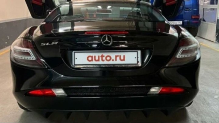 За работоспособность Mercedes-Benz SLR McLaren отвечает 5,4-литровая компрессорная «восьмерка»…
