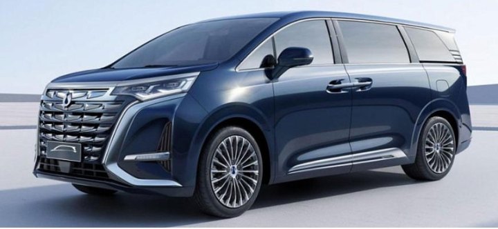 Марки Mercedes-Benz и BYD готовят к премьере роскошный минивэн Denza