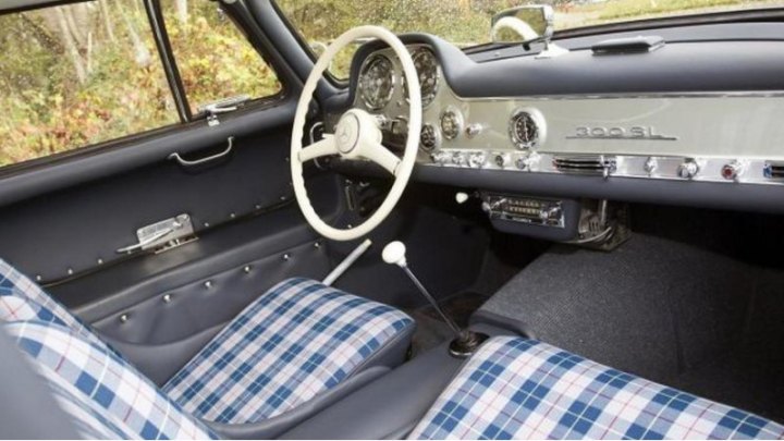 Говоря о Mercedes 300 SL, официальной версии гоночного автомобиля 300 SL, Mercedes 300 SLR недавно…