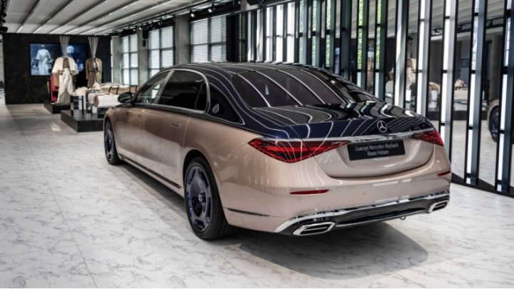 Некоторые утверждают, что у Mercedes нет прямого конкурента таким роскошным автомобилям, как…