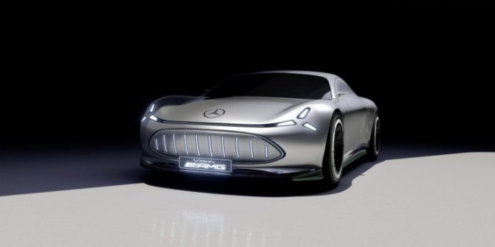 «Vision AMG в эффектном стиле демонстрирует, как электрификация может выглядеть в Mercedes-AMG,…