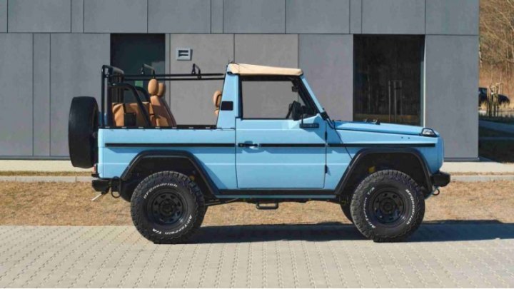 Винтажному G-class новый современный вид придает внешняя краска Gulf Blue, которая сочетается с…
