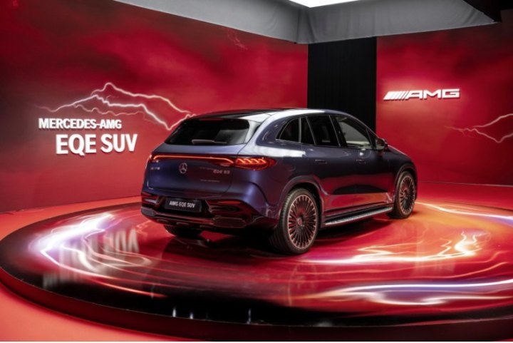 В версиях AMG EQE используется та же батарея емкостью 90,6 кВтч, что и в кроссовере EQE и седане…
