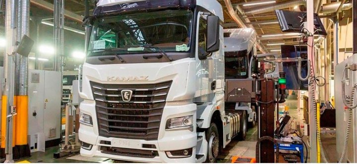 Компания DAIMLER сохранит долю в «КамАЗе» после ухода Mercedes-Benz с российского рынка