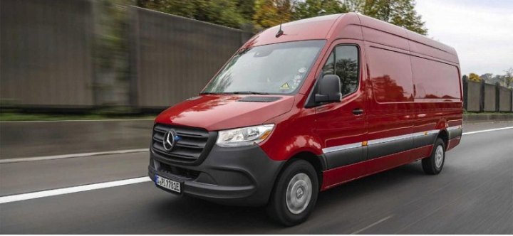 Электрический Mercedes eSprinter 2023 года проедет 474 км на одной зарядке