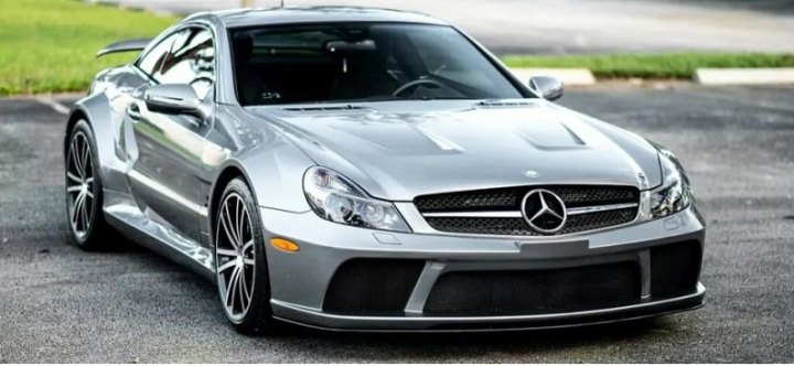 На аукционе продается редкий Mercedes-Benz SL 65 AMG Black Series 2009 модельного года