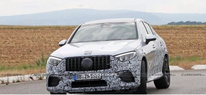 Компания Mercedes вывела на тесты купе Mercedes-AMG GLC43 с рядной четверкой мощностью 402 л.с.