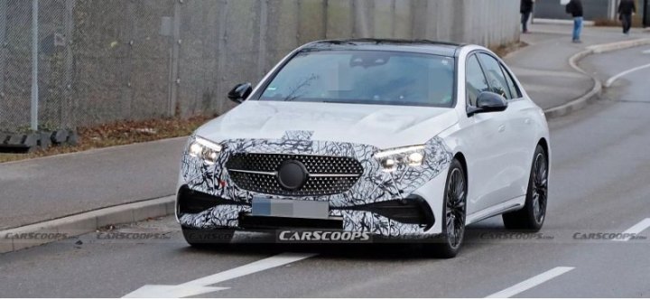 Компания Mercedes вывела на тесты почти незамаскированный Mercedes E-Class 2024 года в версии…