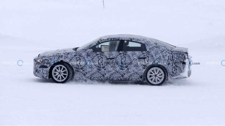 Когда Mercedes снимет камуфляж, надеемся увидеть что-то, что имеет хоть какое-то сходство с…