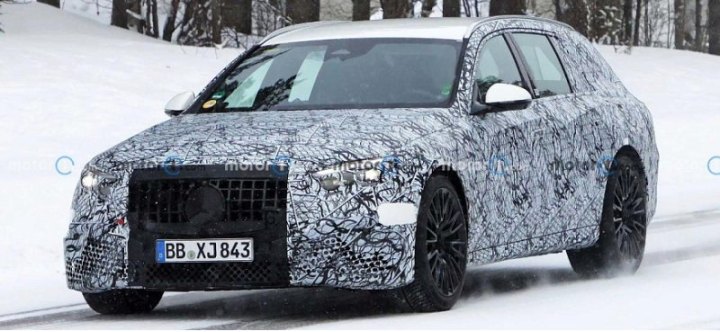 В Сети появились снимки «заряженного» универсала Mercedes-AMG E53