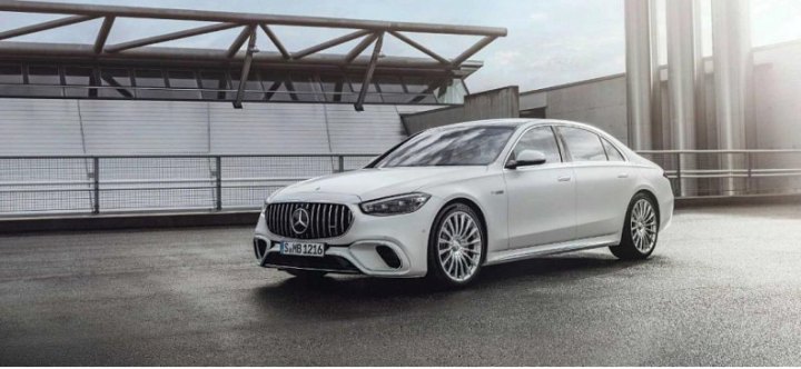 Компания Mercedes-Benz представила новый седан Mercedes-AMG S 63 E Performance Edition 1