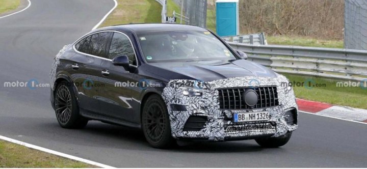 Компания Mercedes-AMG тестирует «заряженный» кроссовер Mercedes-AMG GLC 63