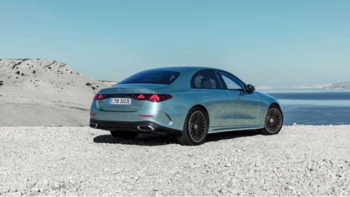 Пока нет данных о ценниках на новый E-Class и точных сроков его поступления в автосалоны дилеров.…