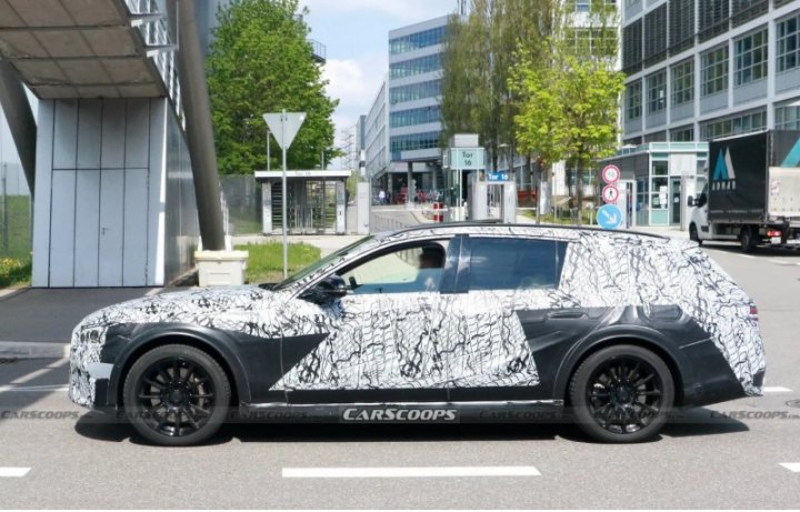 Что касается моторной гаммы, то Mercedes пока подтвердил только два варианта для американского…