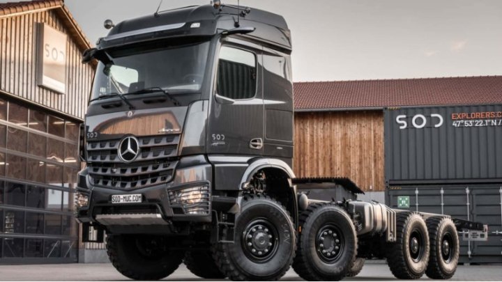 Arocs не входит в число самых популярных моделей Mercedes-Benz. Он был представлен еще в 2013 году…