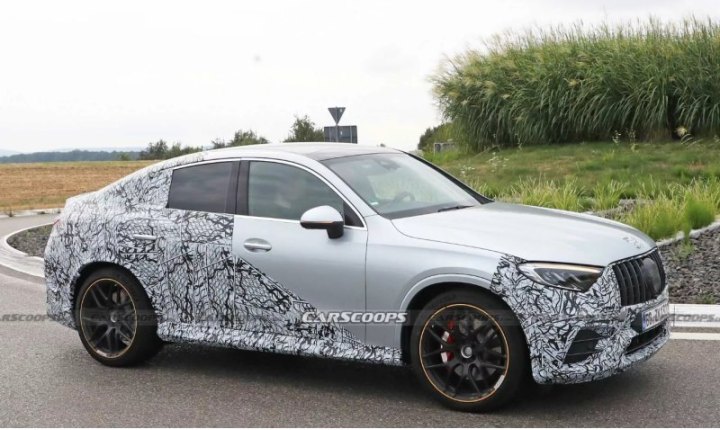 Mercedes ничего не говорит о прайсах или дате начала продаж для AMG GLC 2024 года. Скорее всего,…