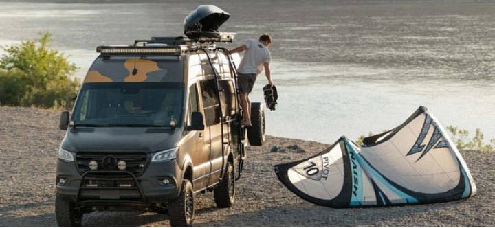Этот кастомный автодом Mercedes Sprinter Camper — настоящая мечта кайтбордиста