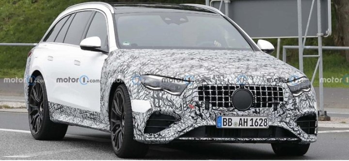 Новый Mercedes-AMG E53 звучит злобно на этом видео снятом на Нюрбургринге