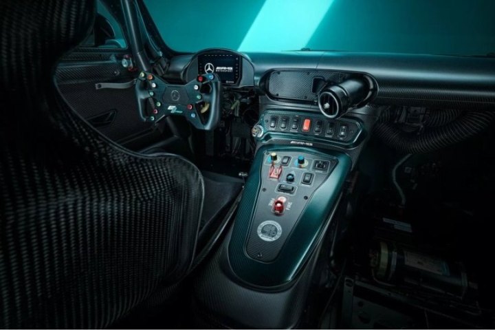 Подвеска улучшена по сравнению с прошлогодним авто: GT2 Pro теперь имеет амортизаторы с…