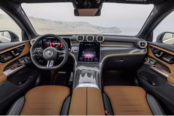 В результате Mercedes планирует начать работу с пострадавшими владельцами GLC 300 2 января.…