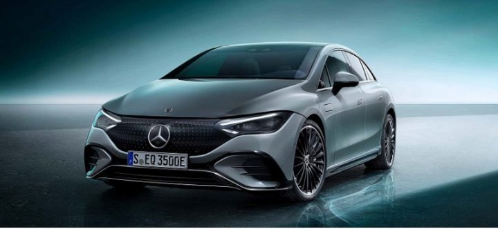 Седан Mercedes-Benz EQE 2024 года получает впечатляющие обновления дальности хода