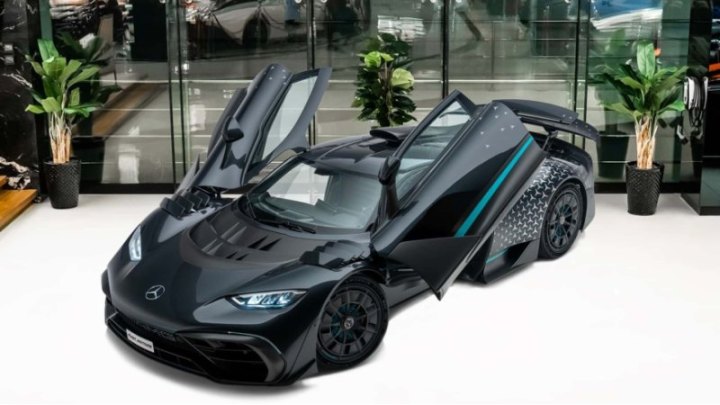 В любом случае, маловероятно, что вы сможете владеть этим AMG One, если живете в Америке.…