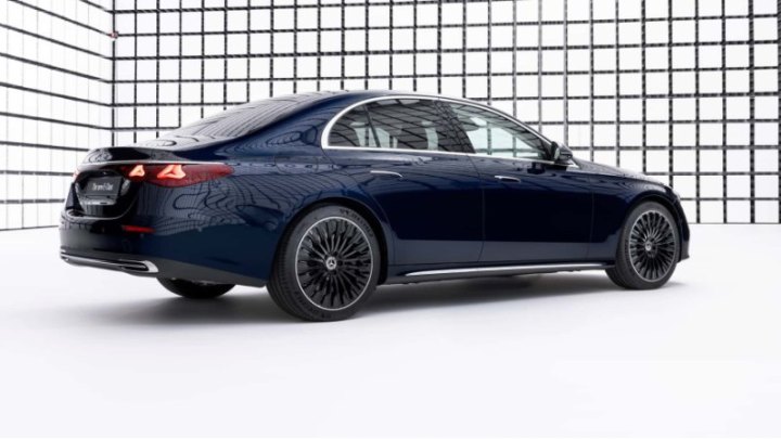 Новый Mercedes-Benz E-Class поколения W214 дебютировал прошлой весной и наконец-то отправился в…