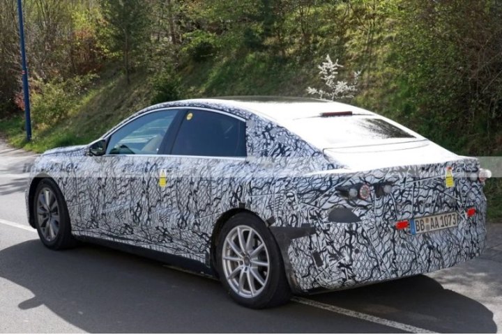 Новый электрический Mercedes C-Class станет первой электрической моделью бренда, основанной на…
