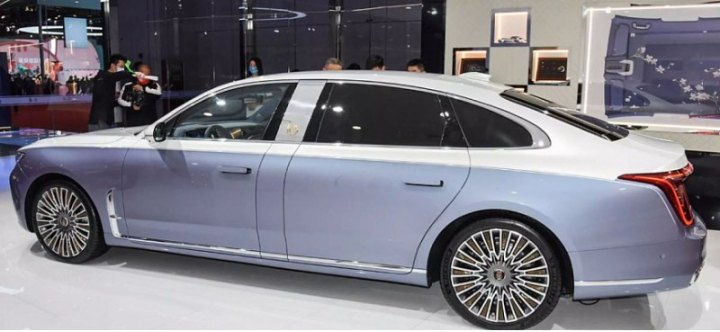 Китайский Hongqi официально привезет в Россию конкурента Mercedes-Maybach