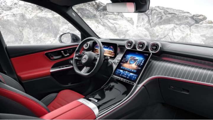 Mercedes-Benz GLC 2025 года - это роскошный кроссовер, который сочетает в себе стиль, комфорт и…
