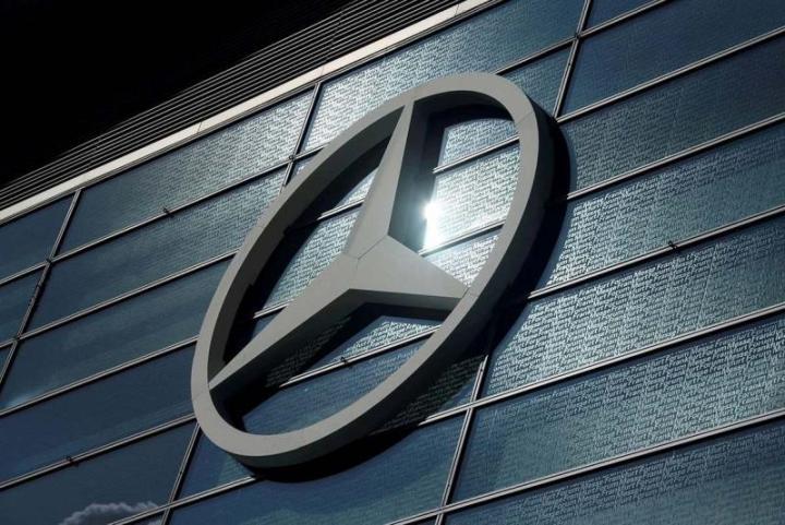 Будущее уже здесь: Mercedes-Benz готовит 30 новинок, но не спешит отказываться от бензина