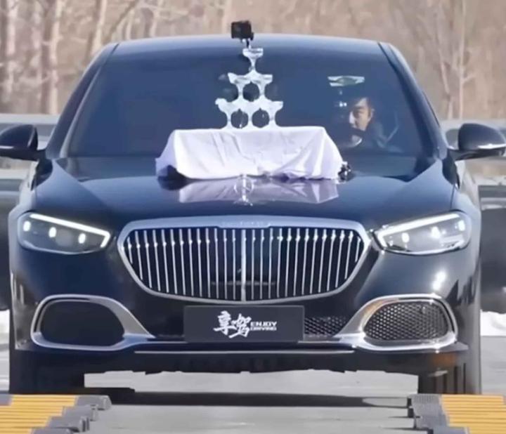 Сравнение подвески Maybach S580 с китайским автомобилем удивило невероятными результатами