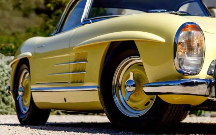 Редчайший Mercedes-Benz 300 SL Roadster, выставленный на аукцион RM Sotheby’s
