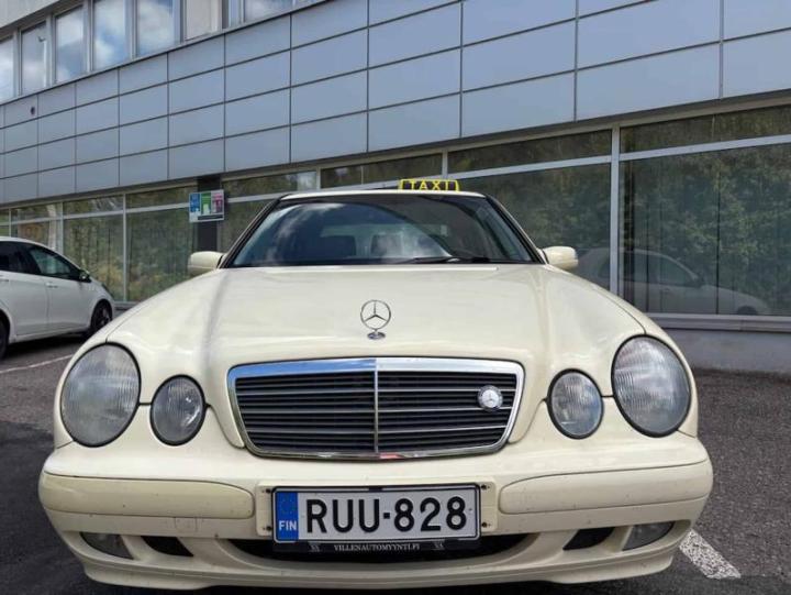 Mercedes-Benz E-Class из под такси проехал 2 млн км, но финская налоговая в это не верит