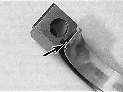 Installing main bearing shells