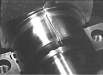 Plastigage rod for measuring bearing clearances located on the crankshaft