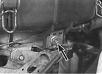 Air filter housing side mounting nut location