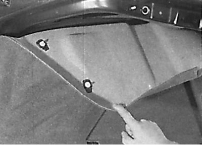 Removal the interior trim of the trunk lid