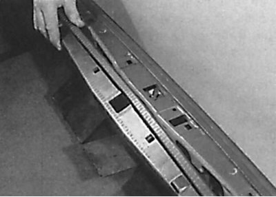 Removal the rear luggage compartment trim panel