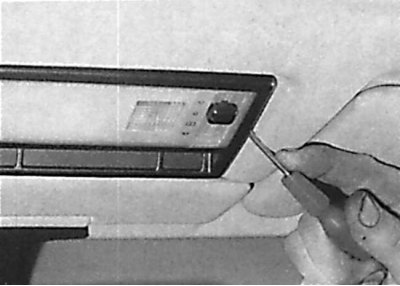 Removal the front interior light on later models