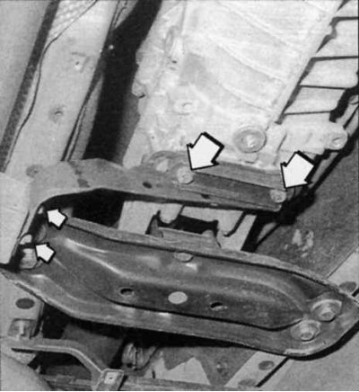 Fig. 4.104. Fastening the front part of the muffler to the gearbox