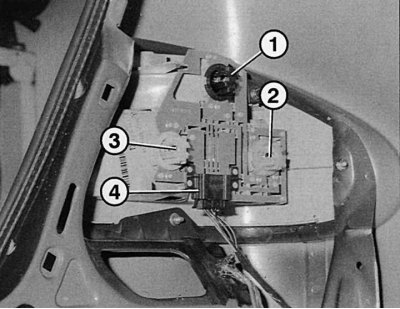 Fig. 9.24. Disassembled rear light in the rear wing: 1 – direction indicator; 2 – brake light/side…