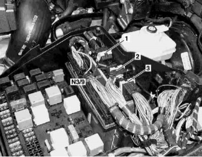 A 163.128-as modellek CDI vezérlőmoduljának telepítési részletei (628-as sorozatú motor)