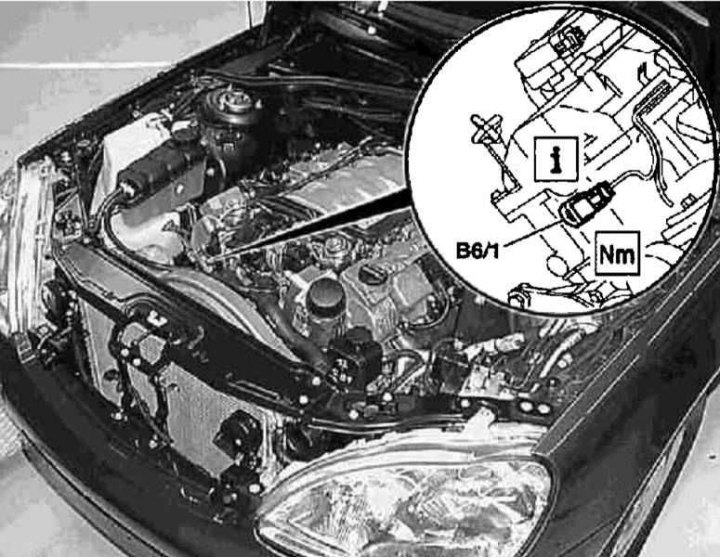 Где находится двигатель мерседес 211 Removing and installing the camshaft Hall sensor (Mercedes-Benz W163 (GLE-Class)